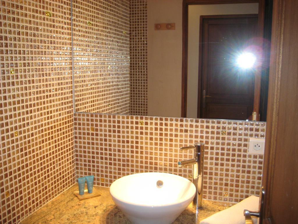 Appart'Hotel Et Chambres Essentiel Spa Arles Exterior foto
