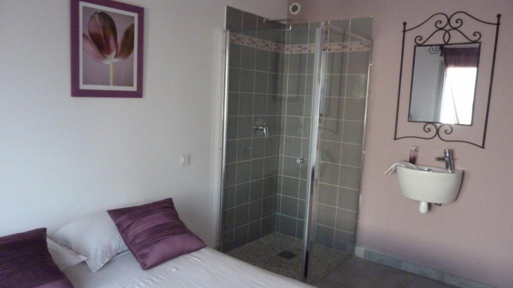 Appart'Hotel Et Chambres Essentiel Spa Arles Zimmer foto
